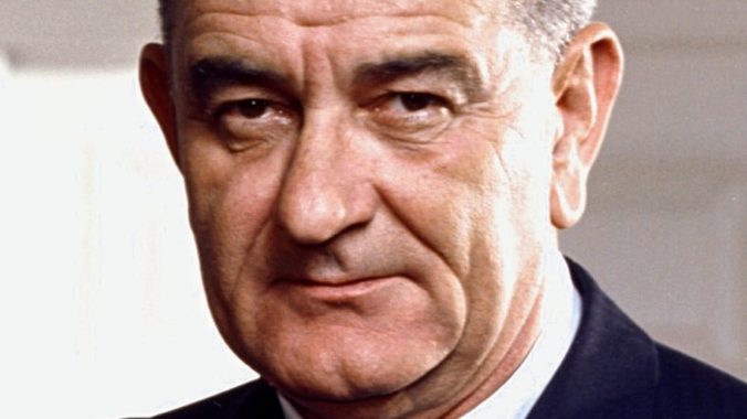 Lyndon B. Johnson: Dari Pemimpin Mayoritas Senat Hingga Komandan Tertinggi